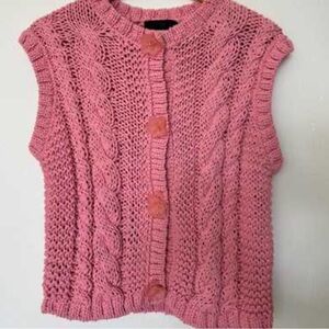 Blogger Fave!  Zara Pink Flower Snap Button Knit Vest Top Floral